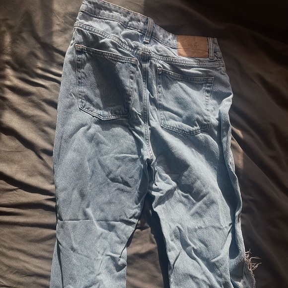 BAGGY RIPPED JEANS - Picture 2 of 2